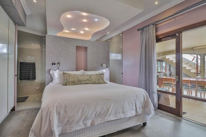 5 Bedroom Property for Sale in Linkside Western Cape